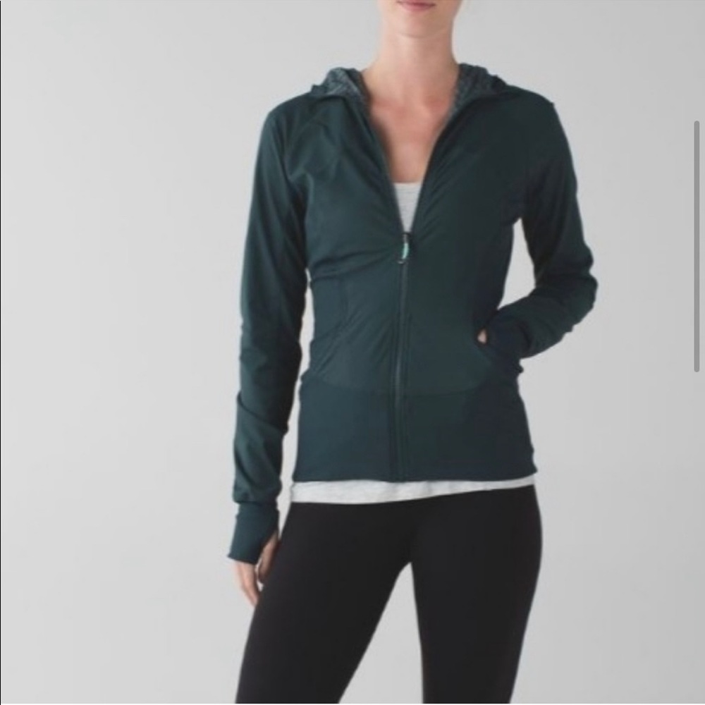 Lululemon | In Flux Jacket
-
Dark Fuel